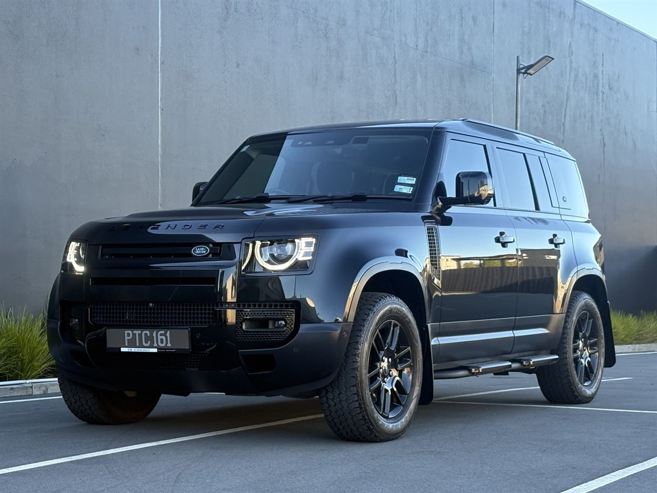 Vehicle image 5