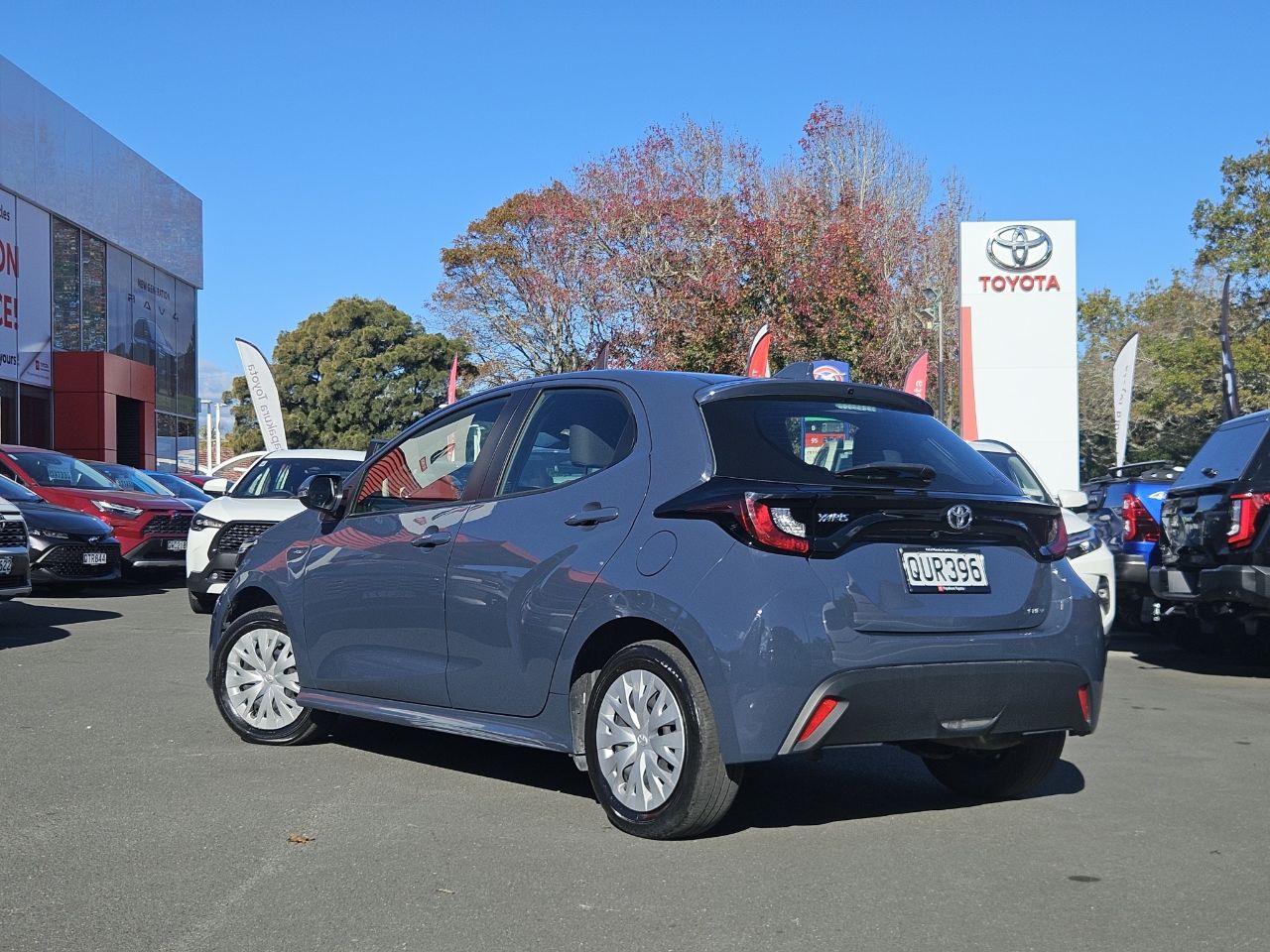 Vehicle image 3