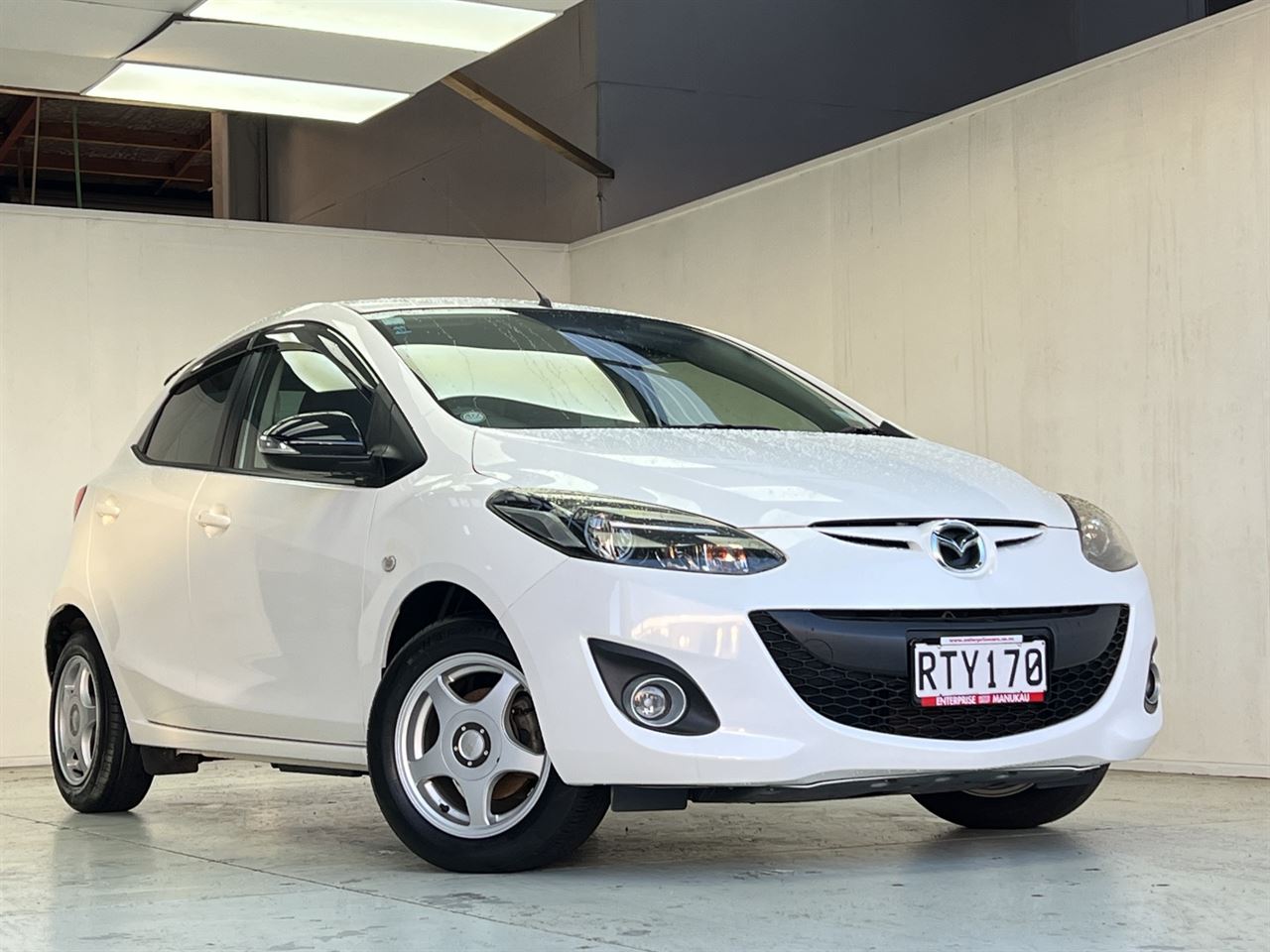 Vehicle image 3