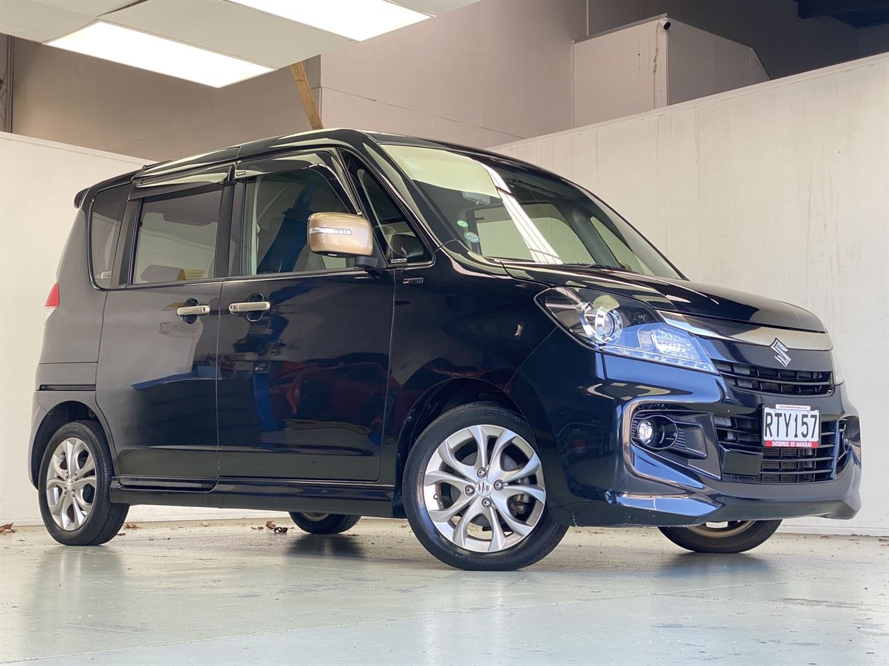 Vehicle image 4