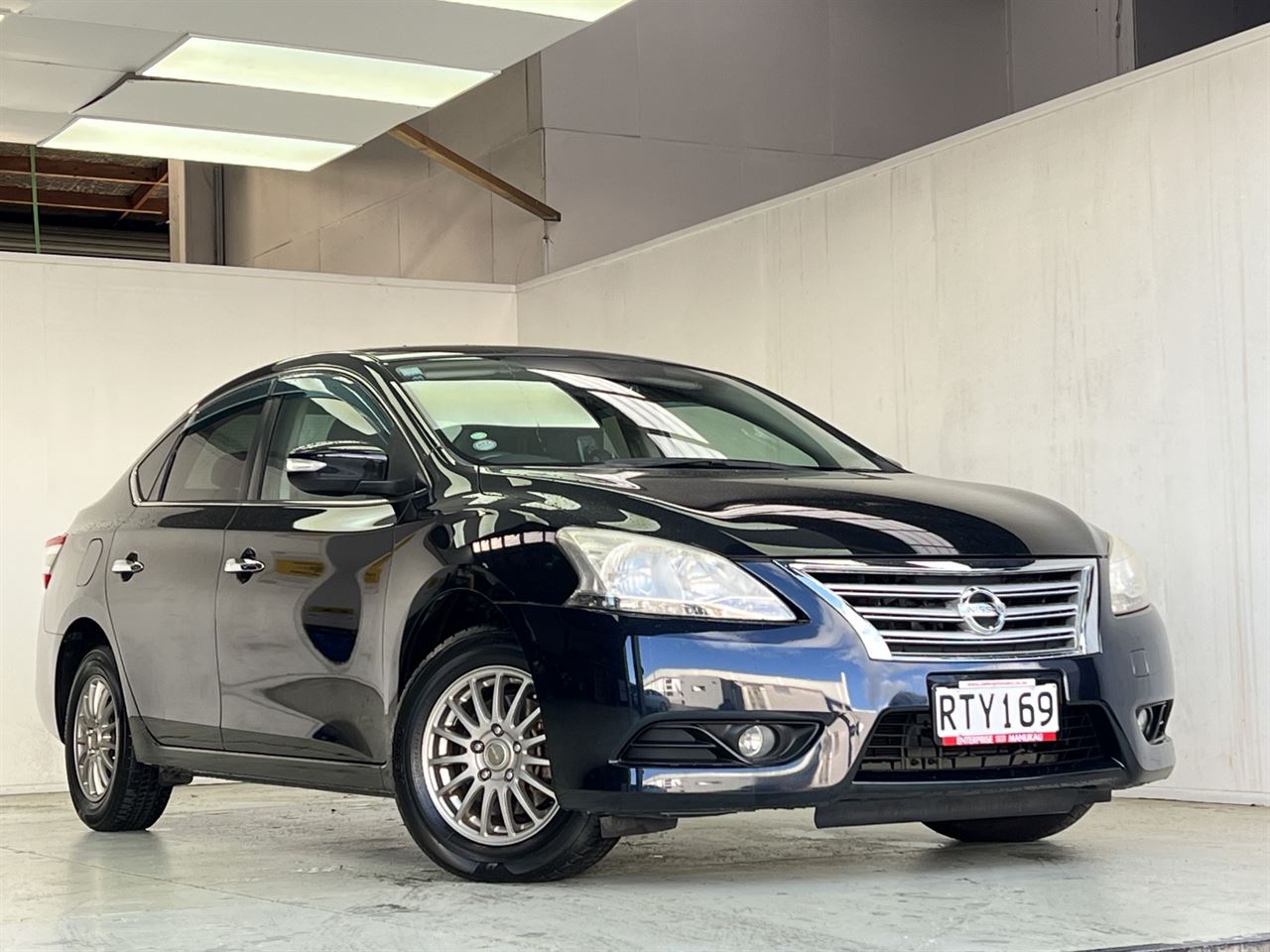 Vehicle image 3