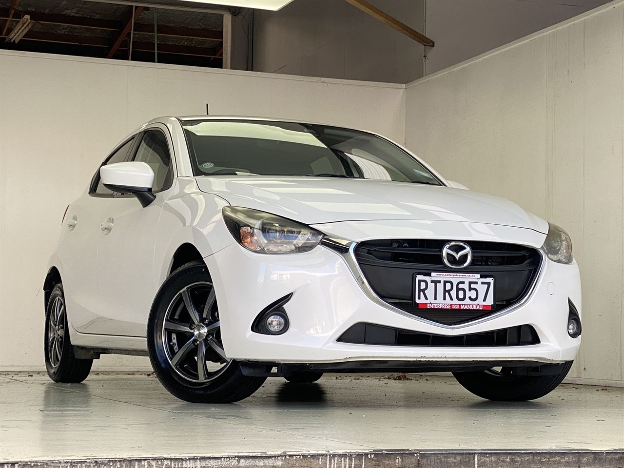 Vehicle image 3
