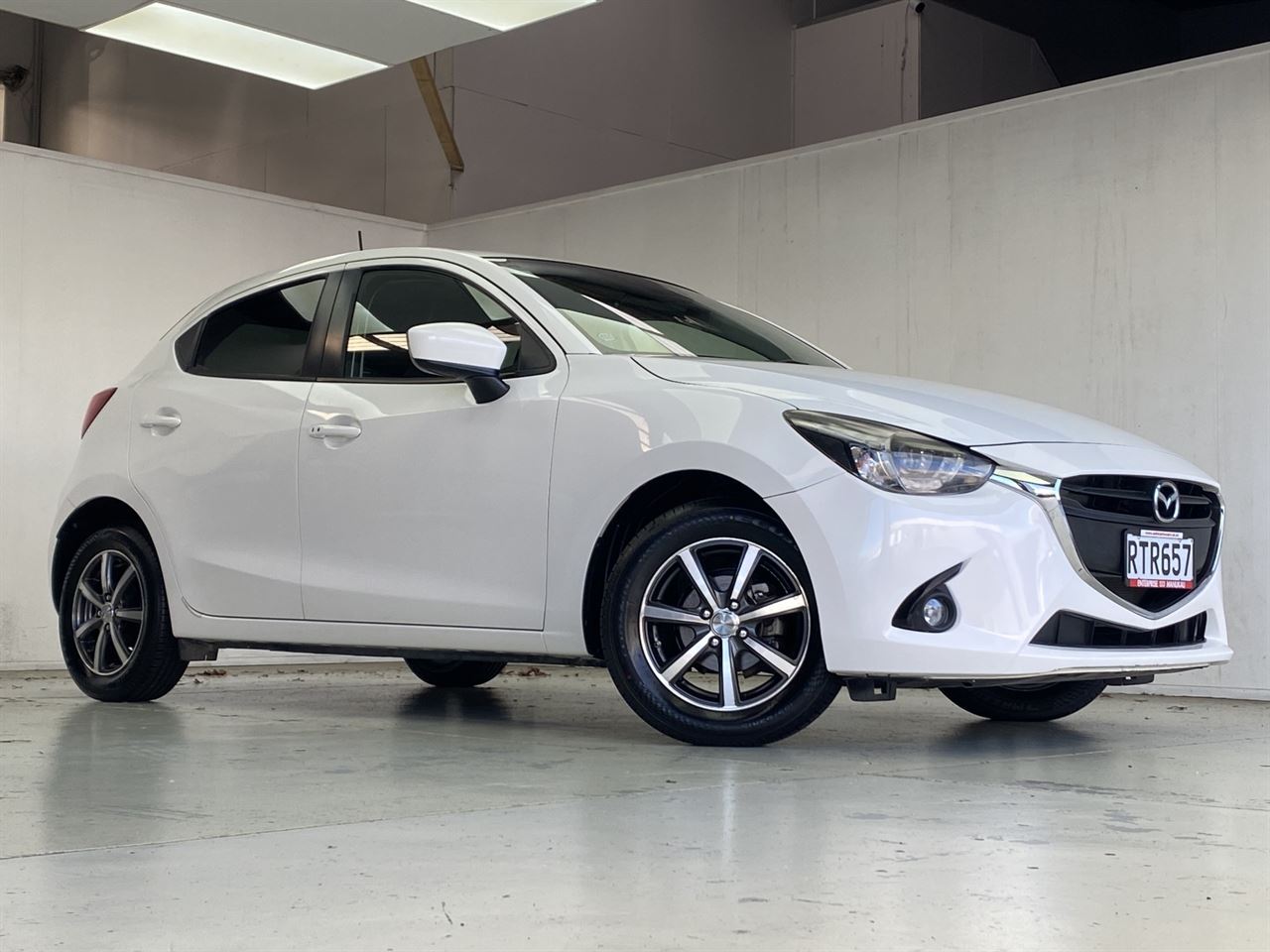 Vehicle image 5