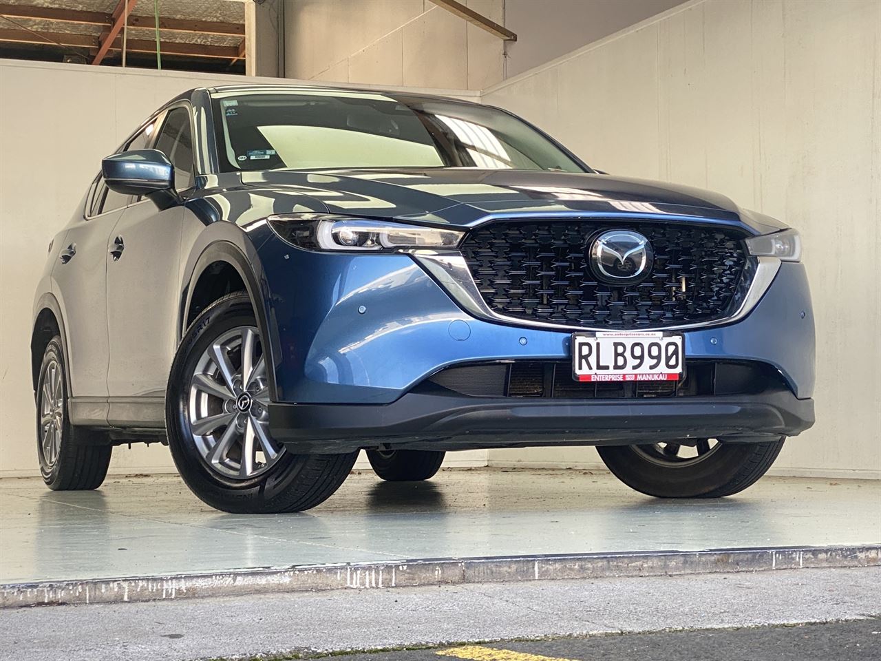Vehicle image 3