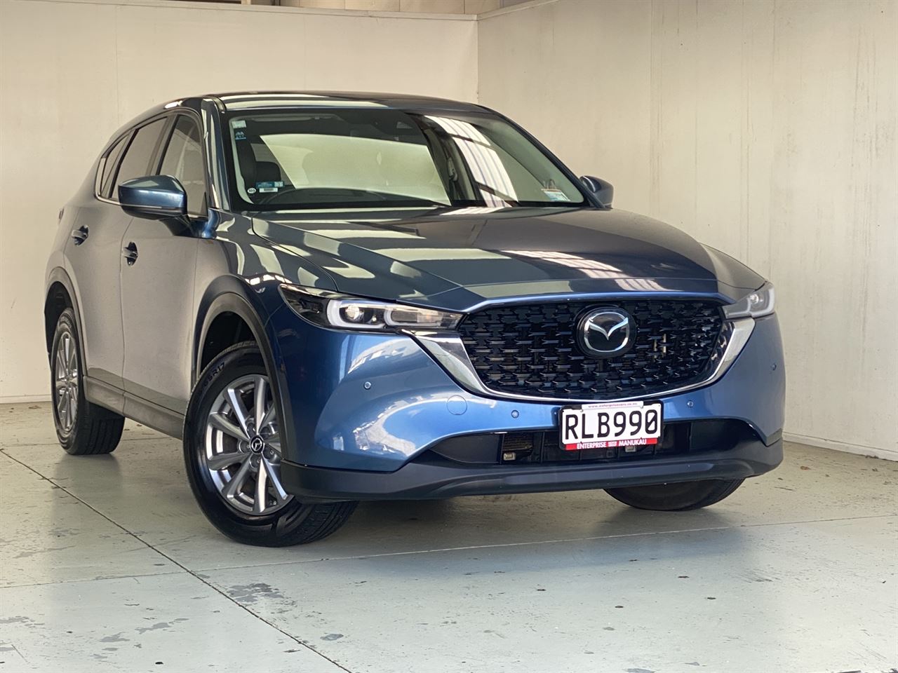Vehicle image 4