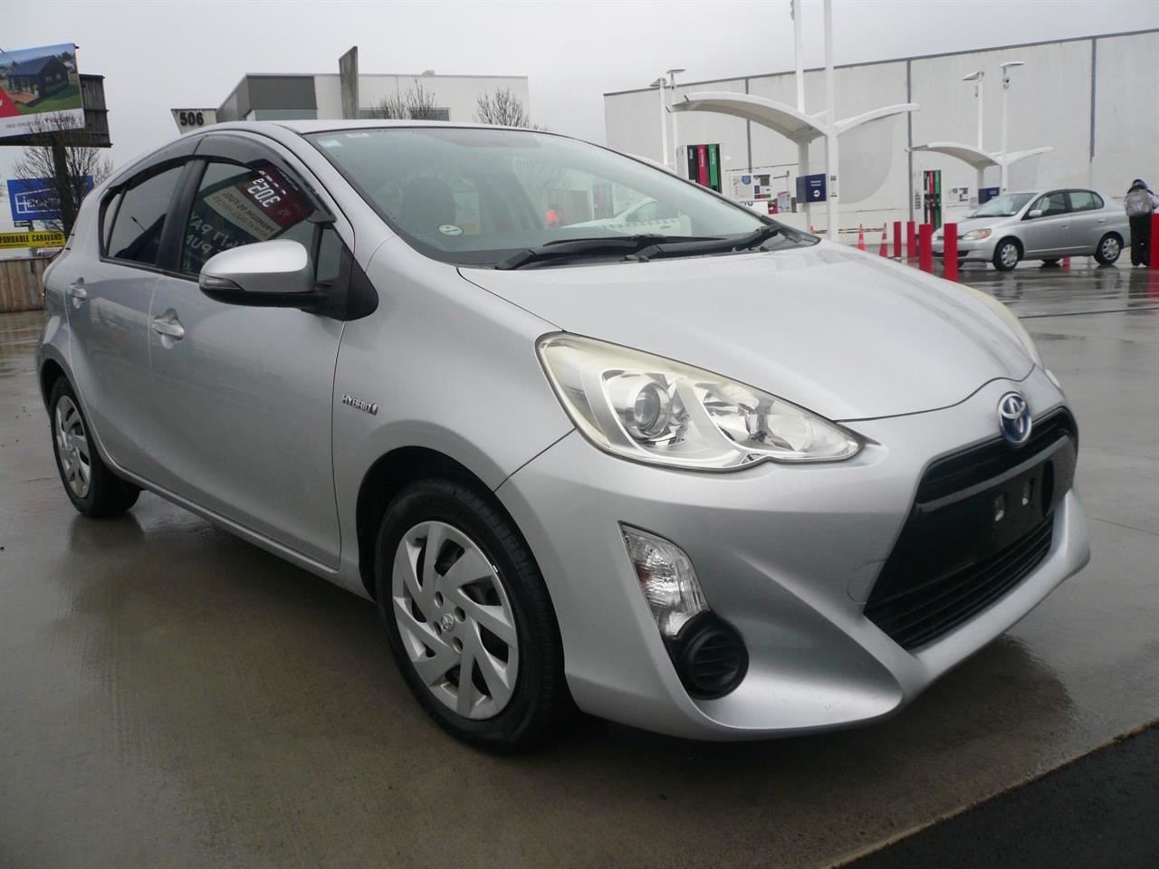 Vehicle image 3