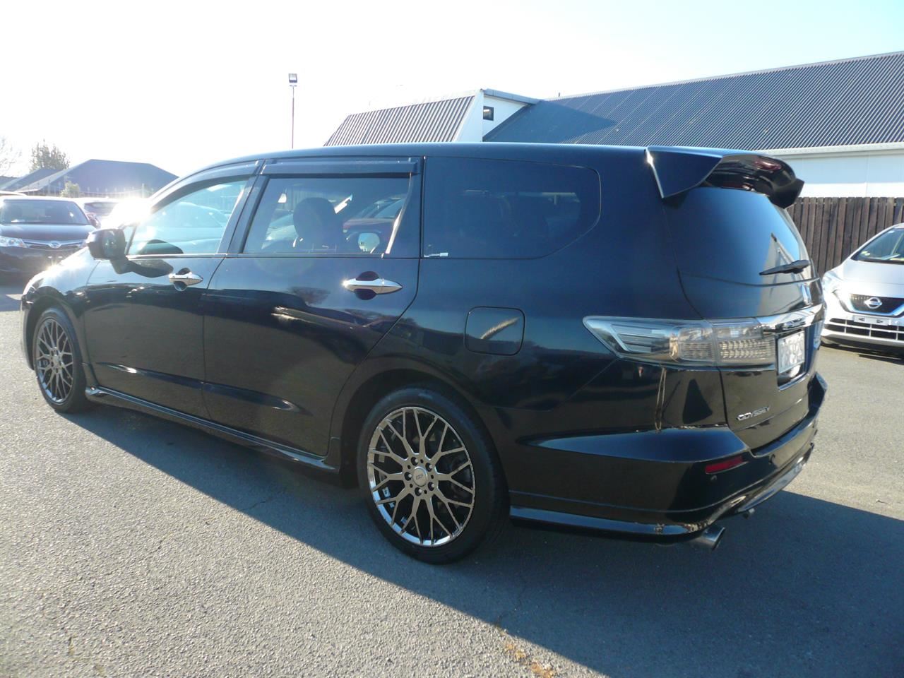 Vehicle image 4