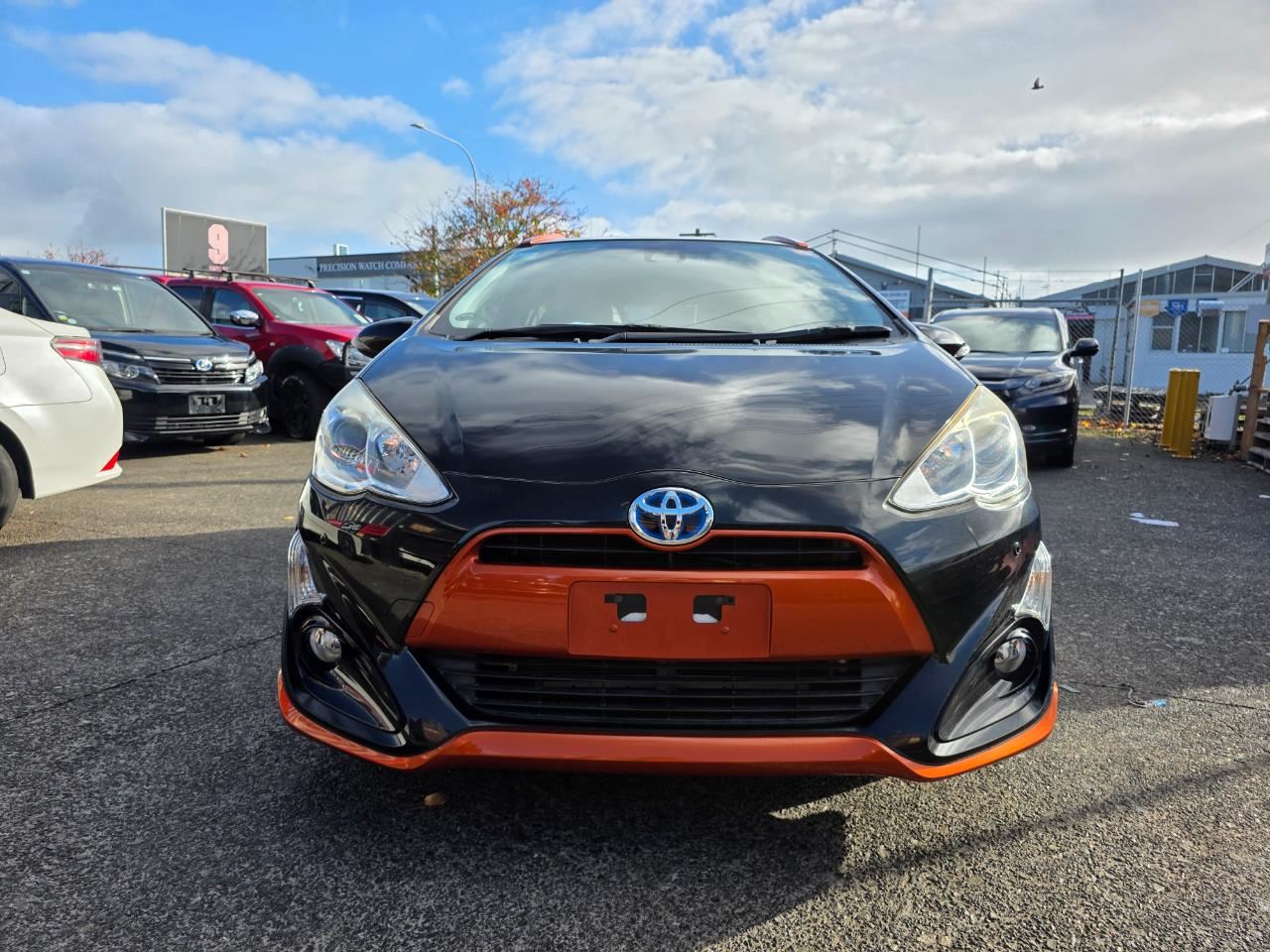 Vehicle image 3