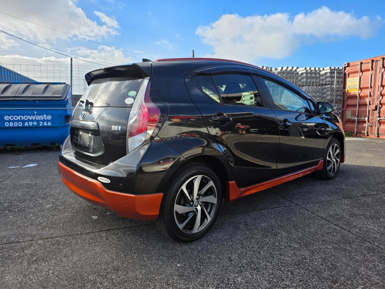 Vehicle image 5