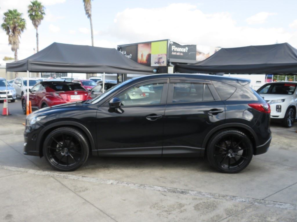 Vehicle image 5