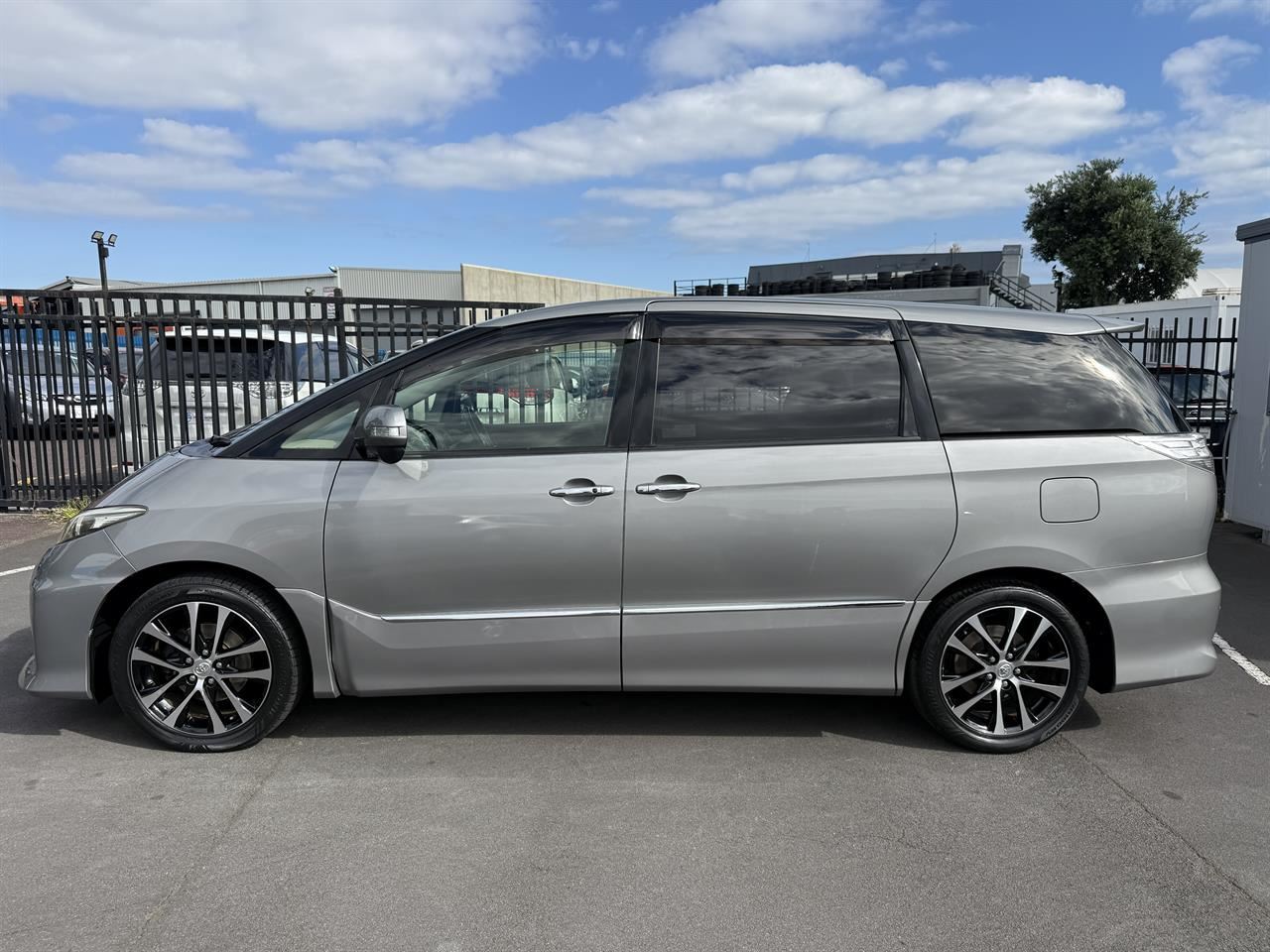 Vehicle image 3