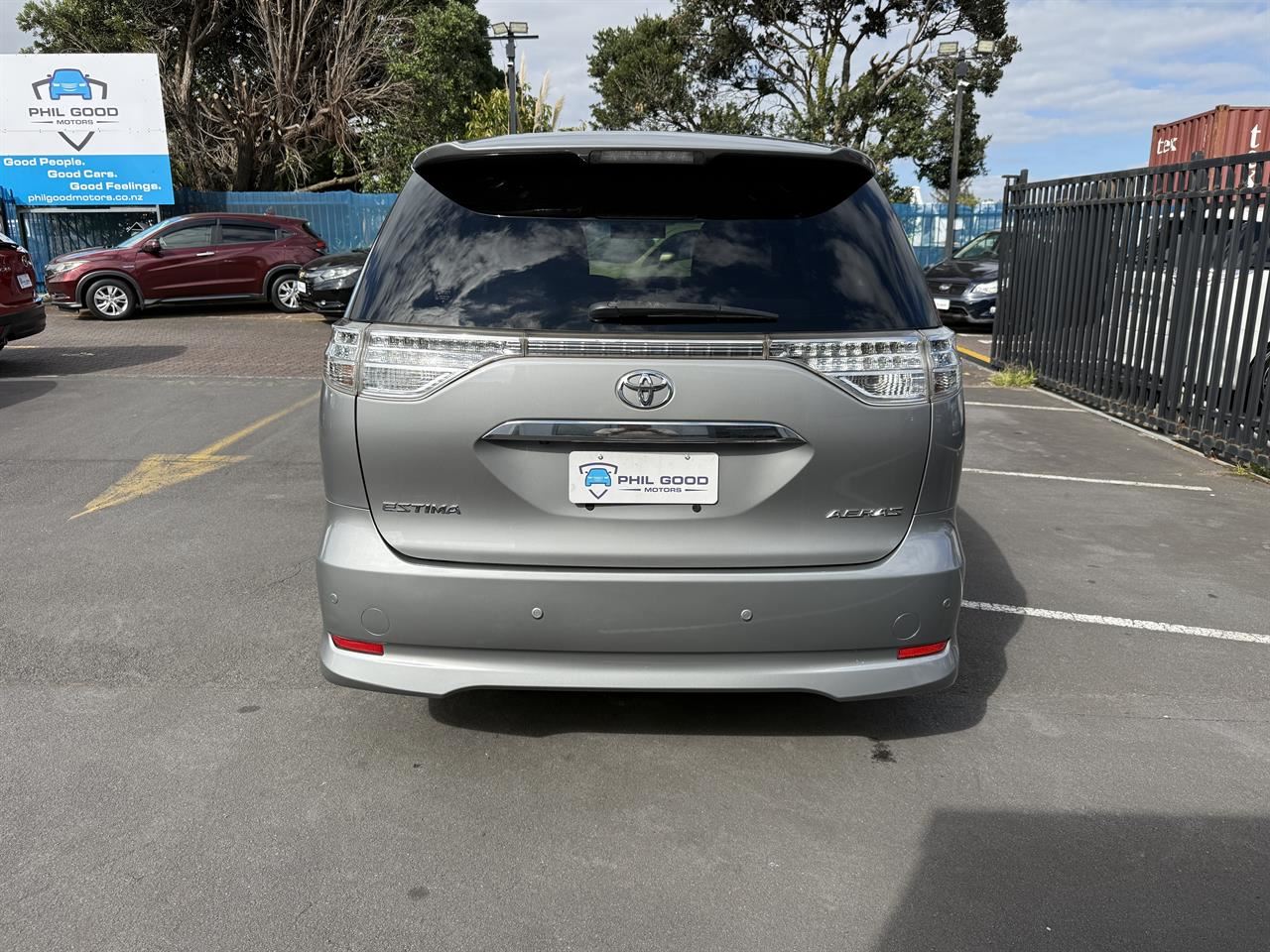 Vehicle image 5