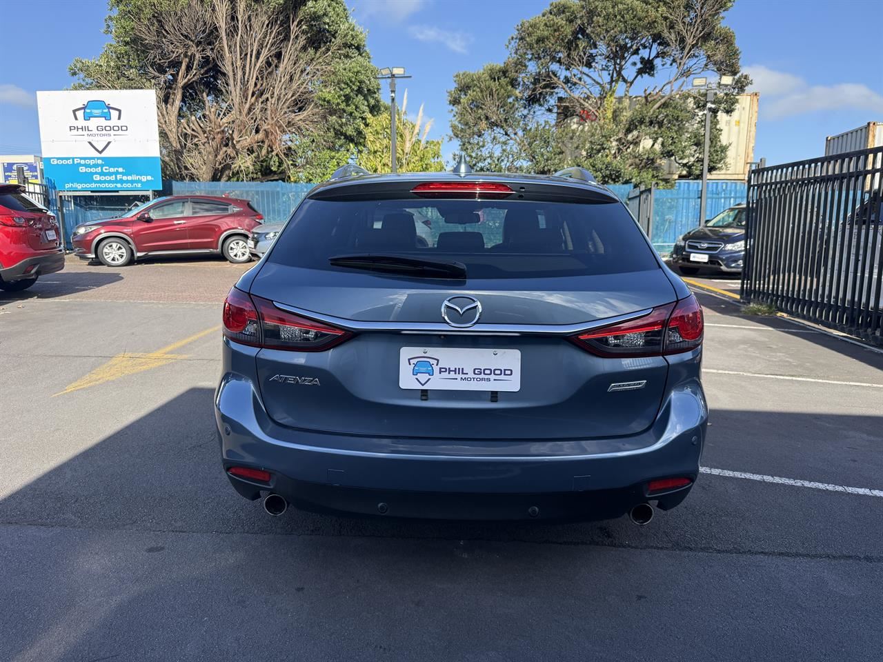Vehicle image 5
