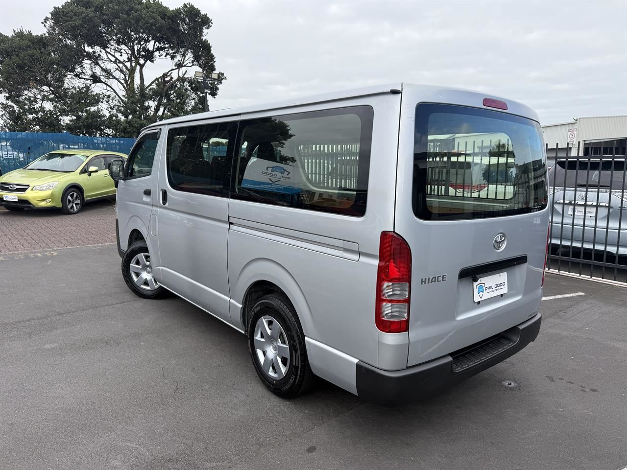 Vehicle image 4