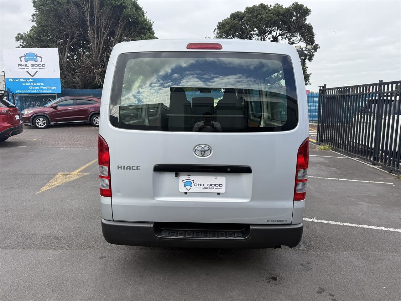 Vehicle image 5