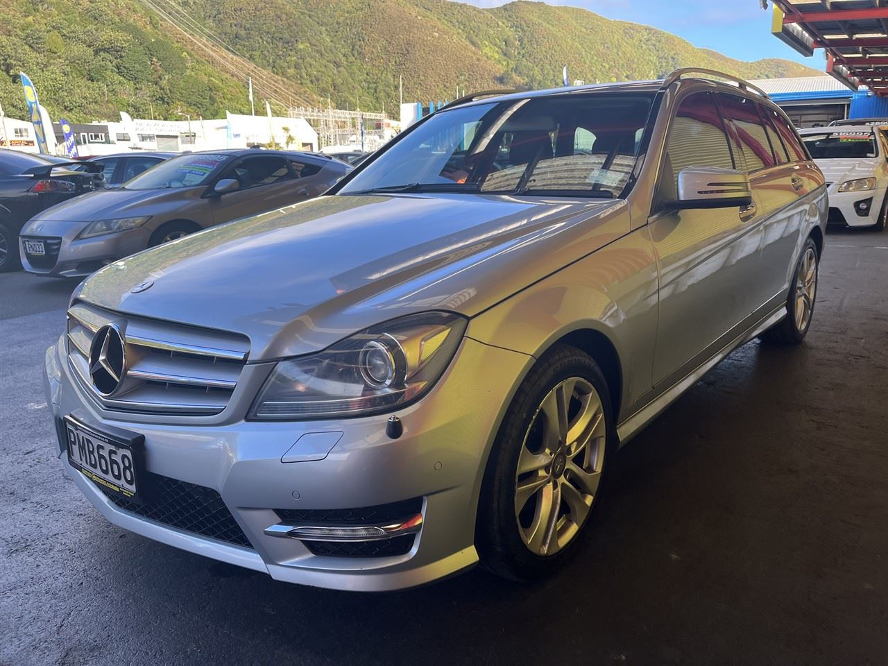 Vehicle image 3
