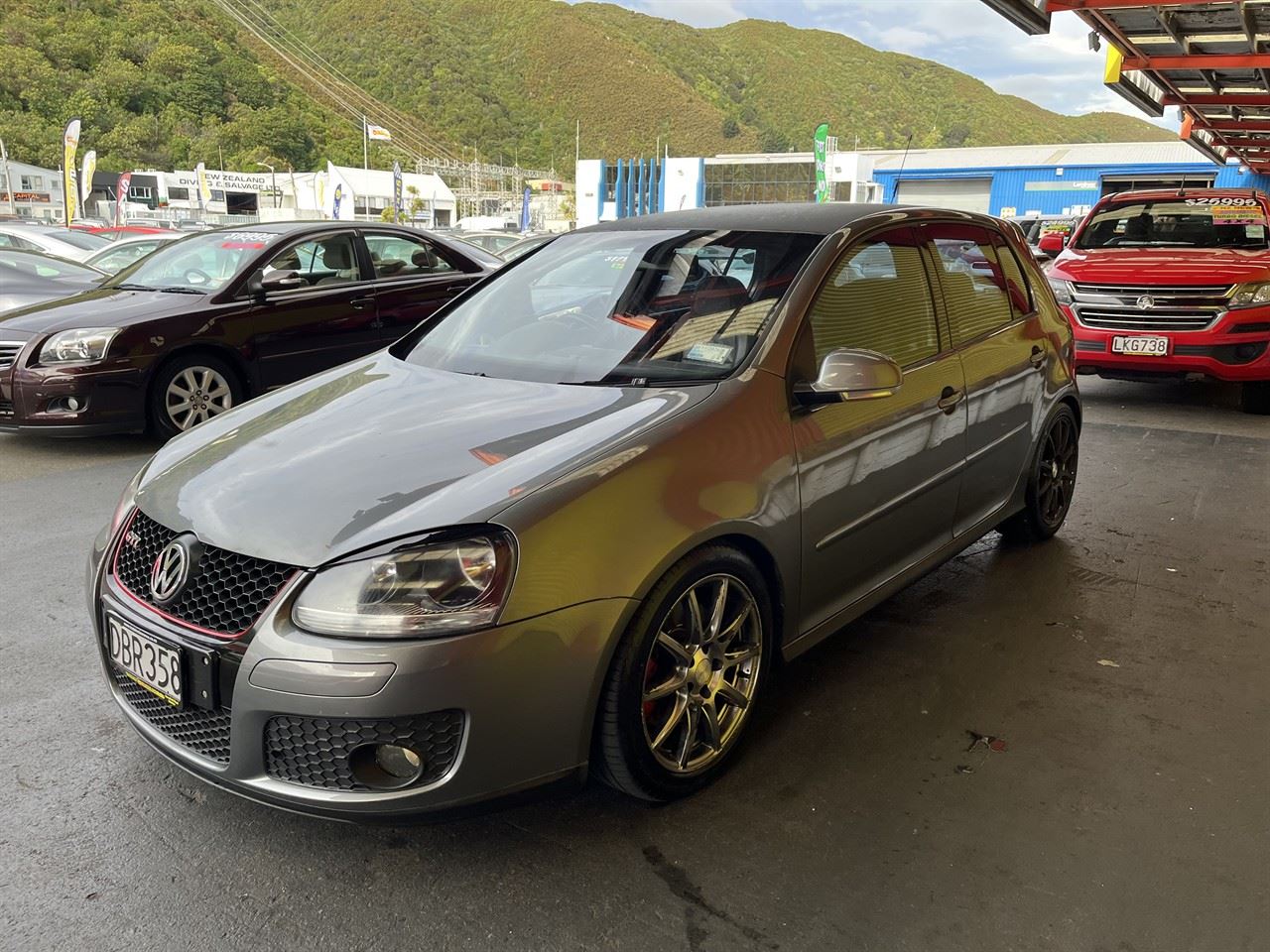Vehicle image 3