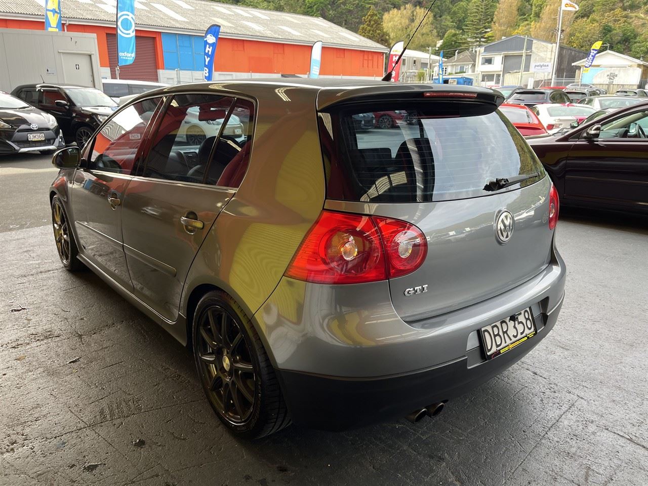Vehicle image 4