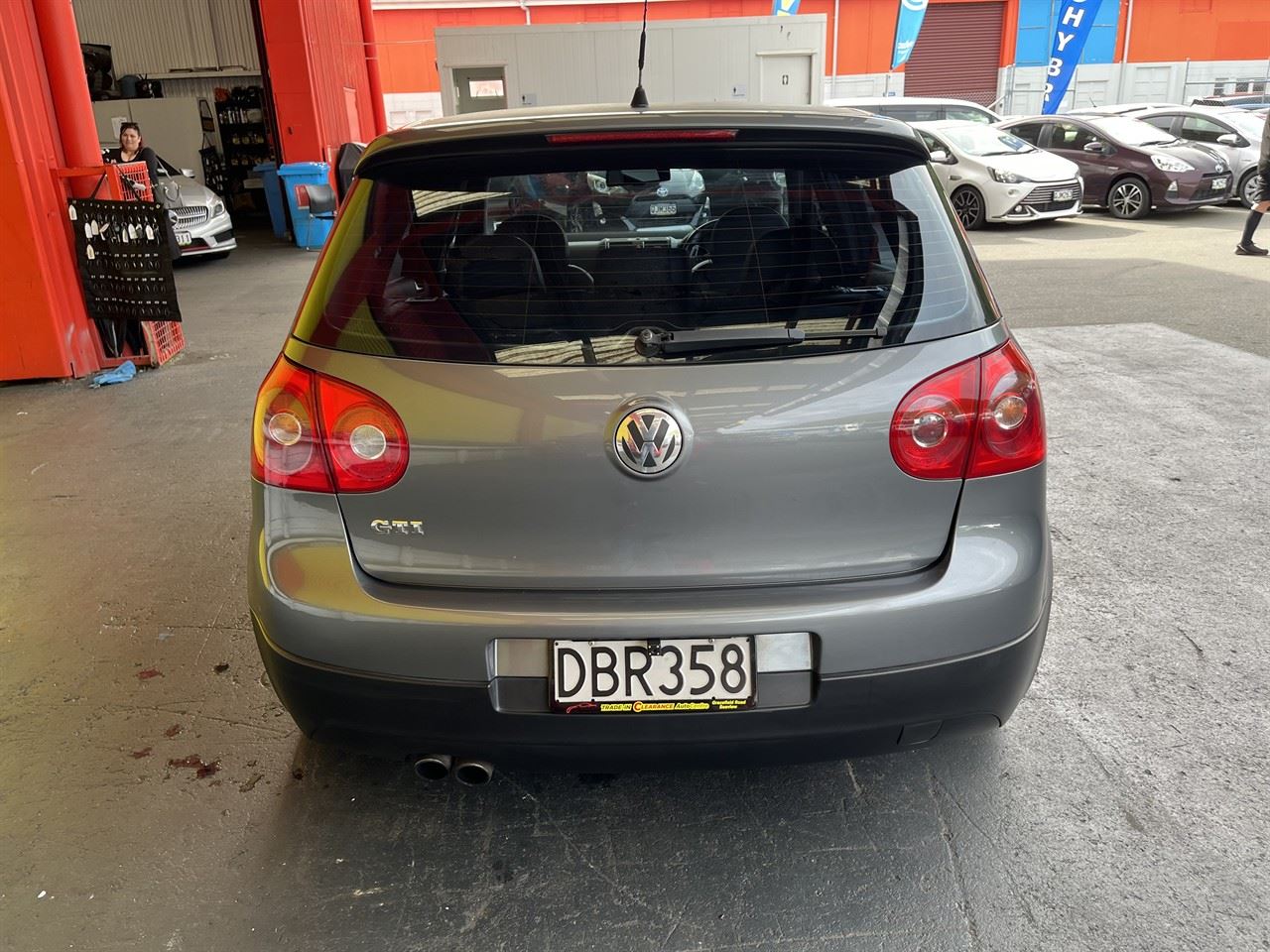 Vehicle image 5