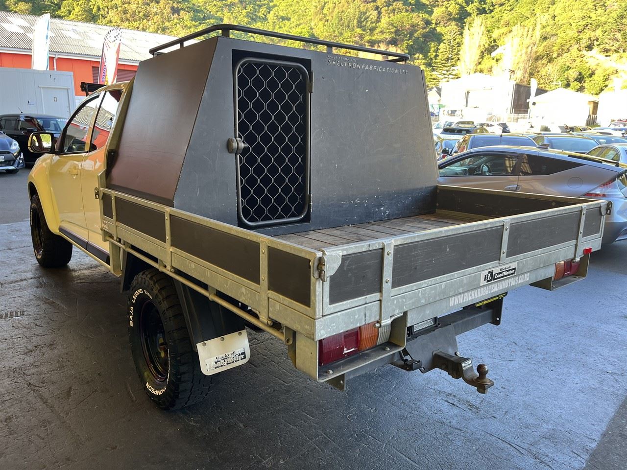 Vehicle image 4