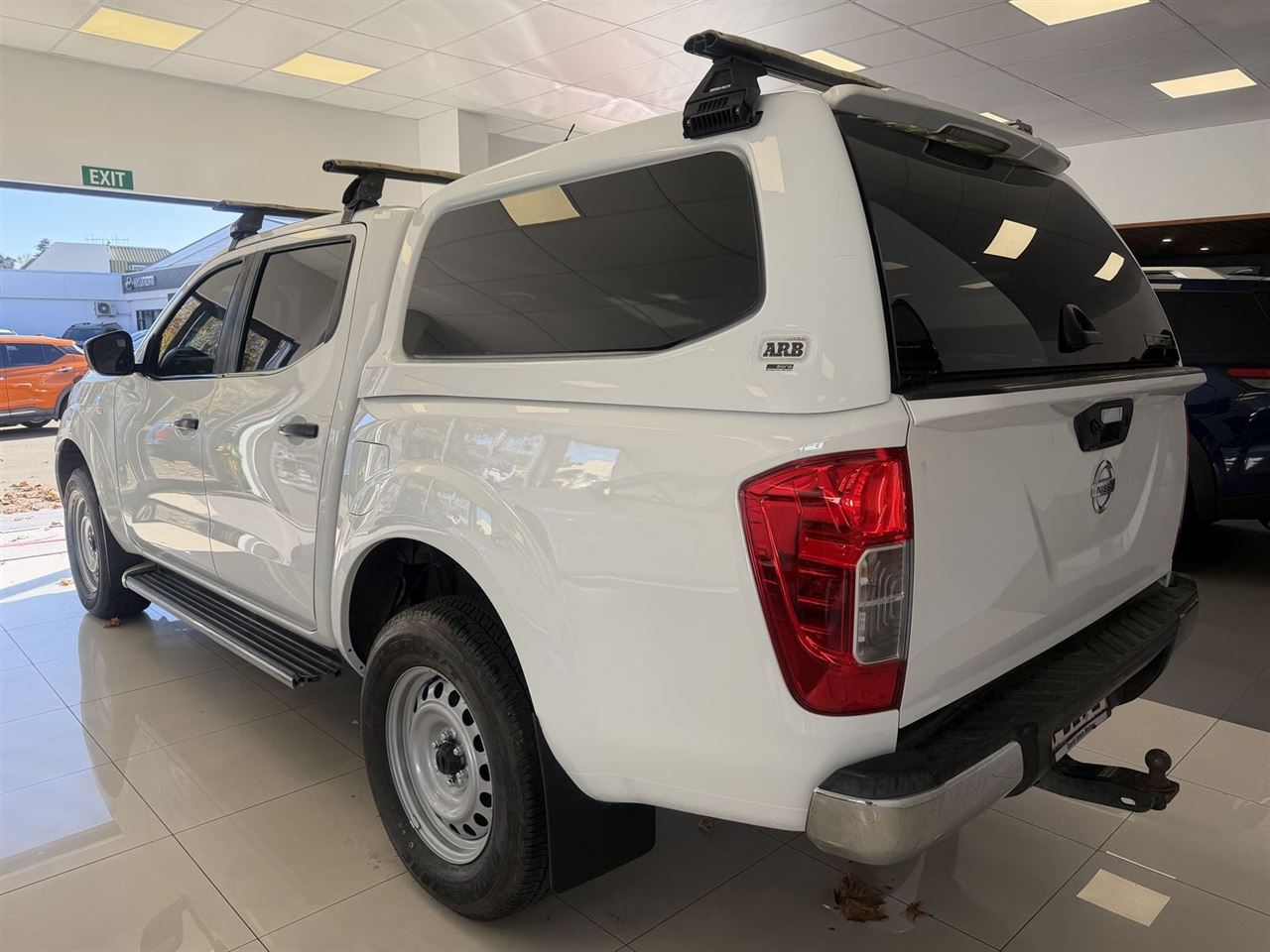 Vehicle image 4