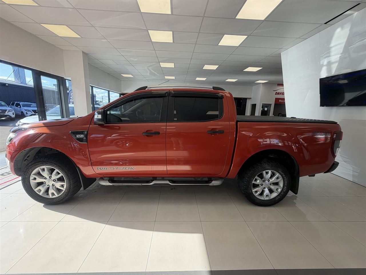 Vehicle image 5
