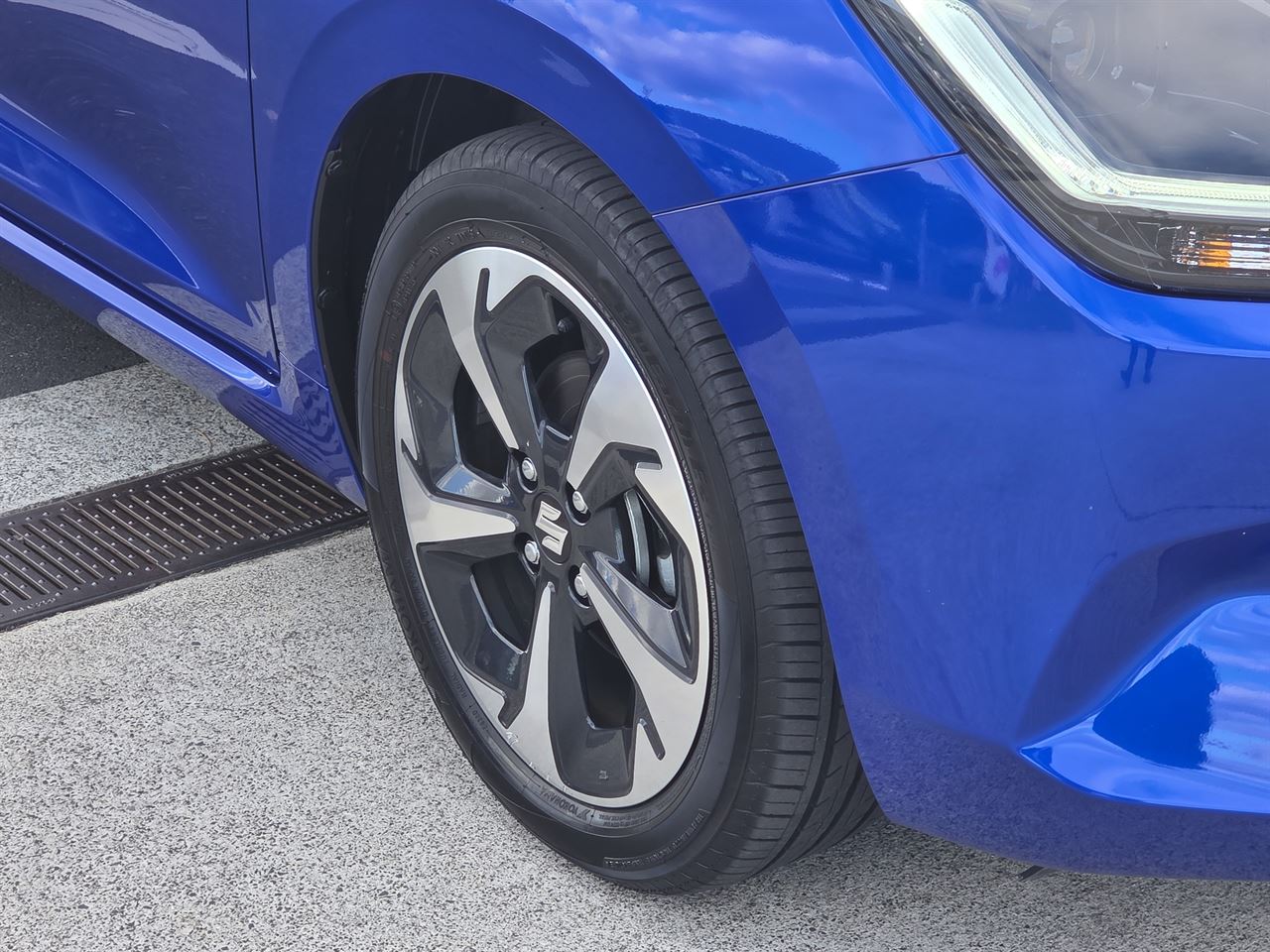 Vehicle image 2