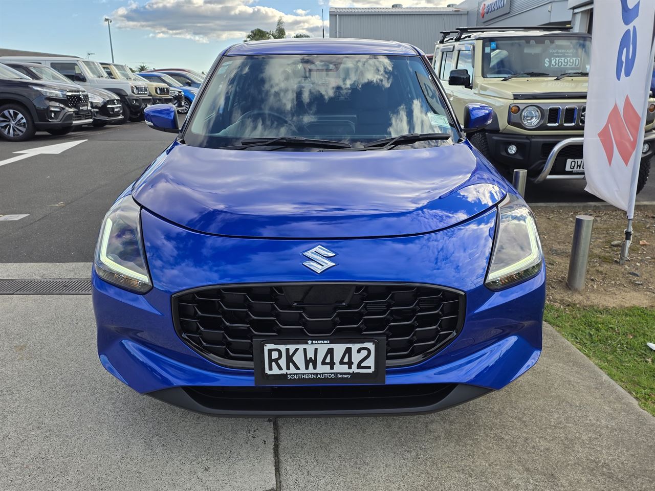 Vehicle image 3