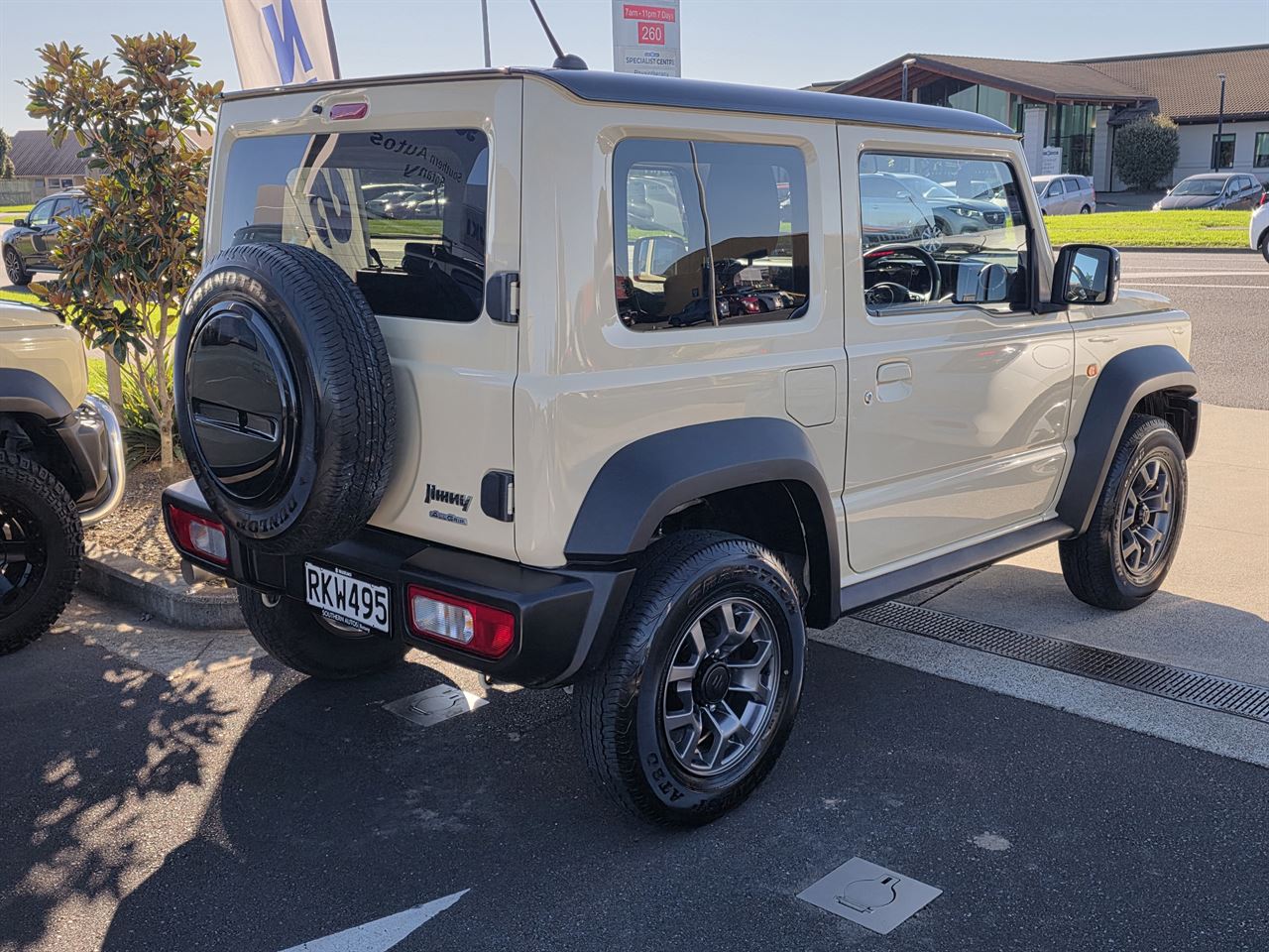 Vehicle image 5