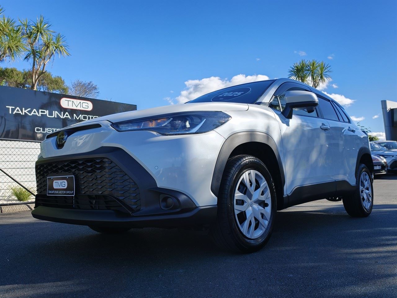 Vehicle image 3