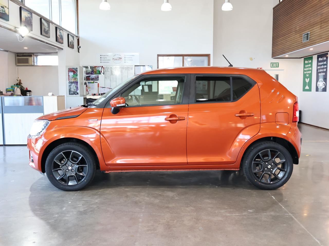 Vehicle image 5