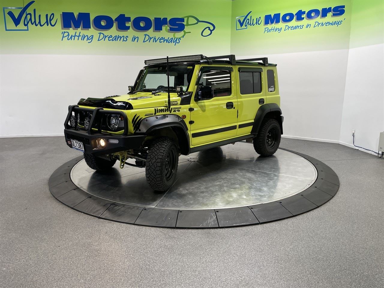 Vehicle image 3