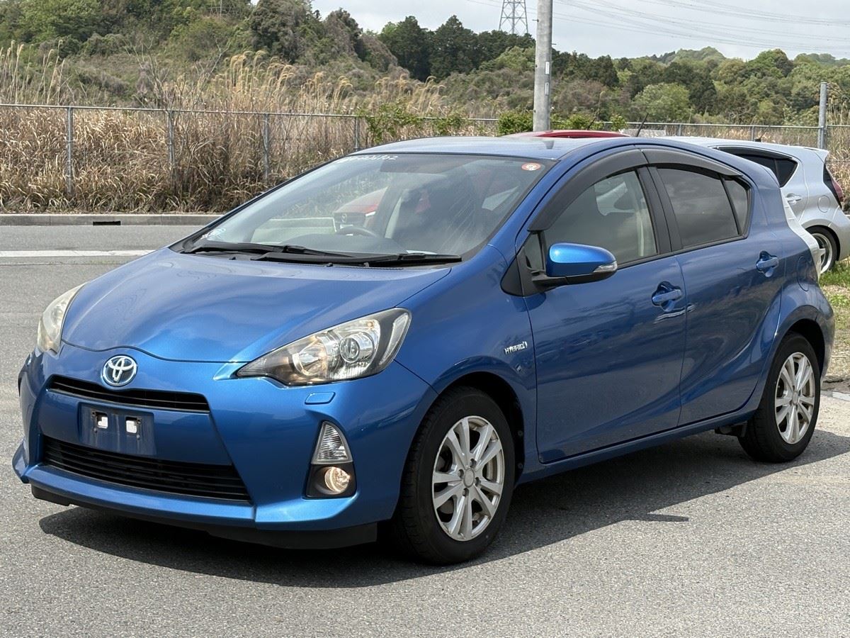 Vehicle image 5