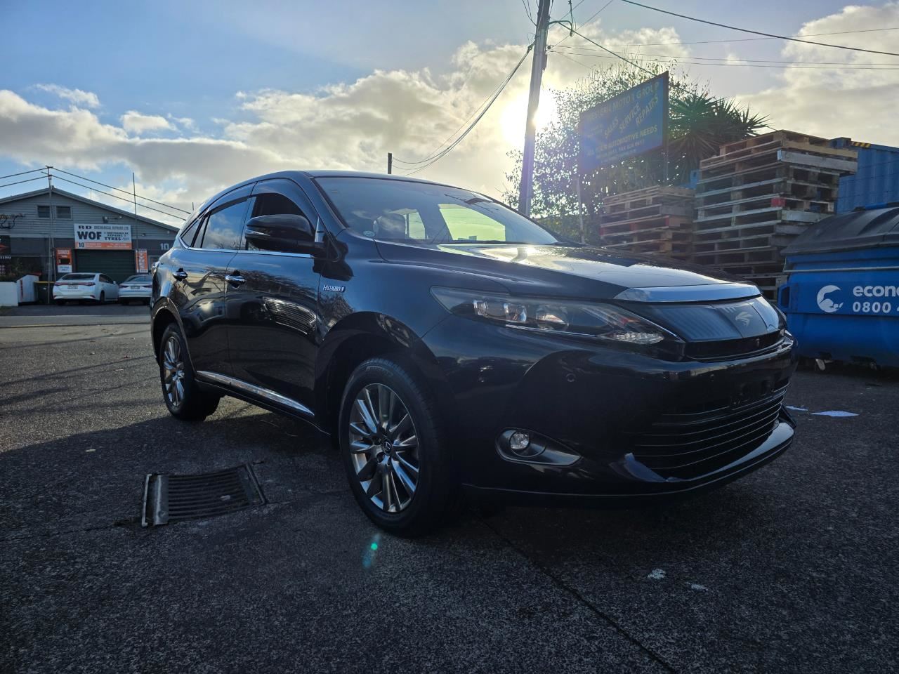 Vehicle image 4