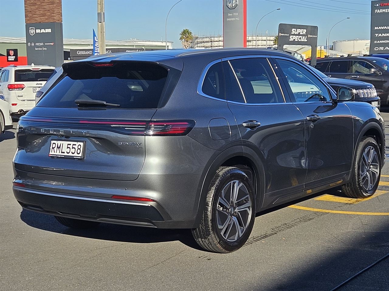 Vehicle image 3