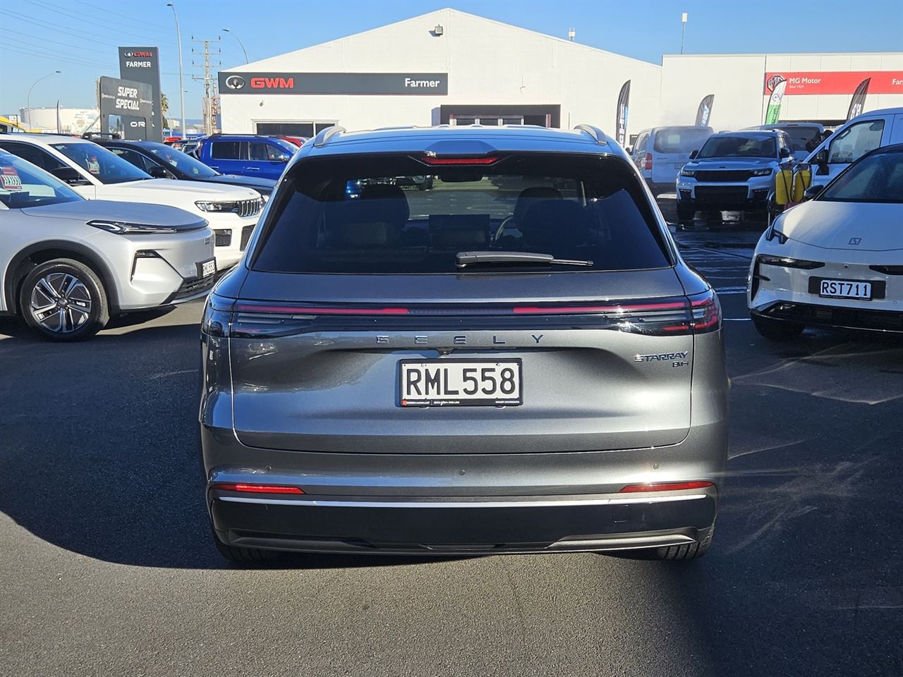 Vehicle image 4