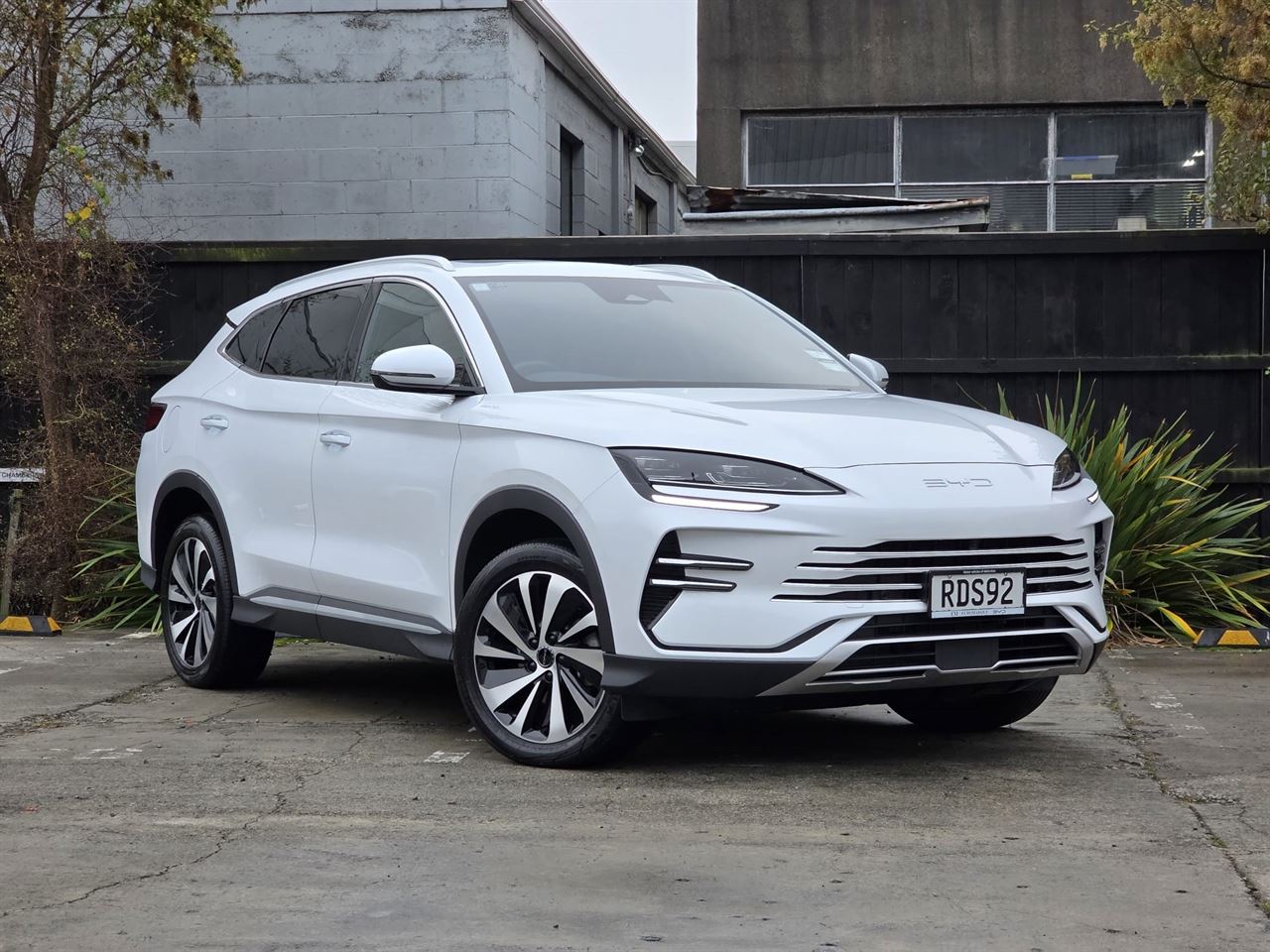 Vehicle image 1