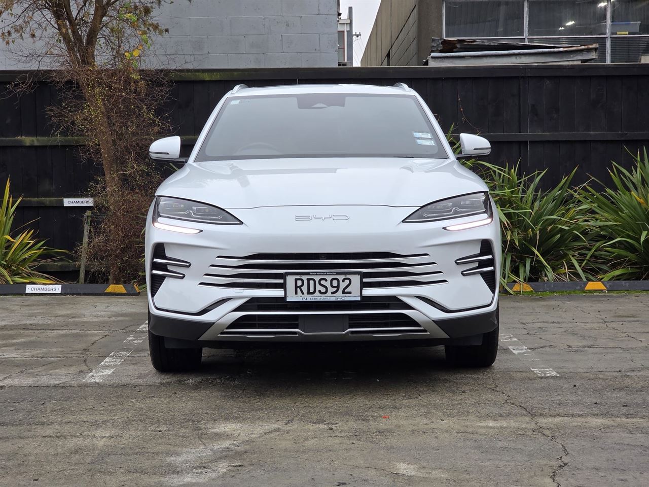Vehicle image 3