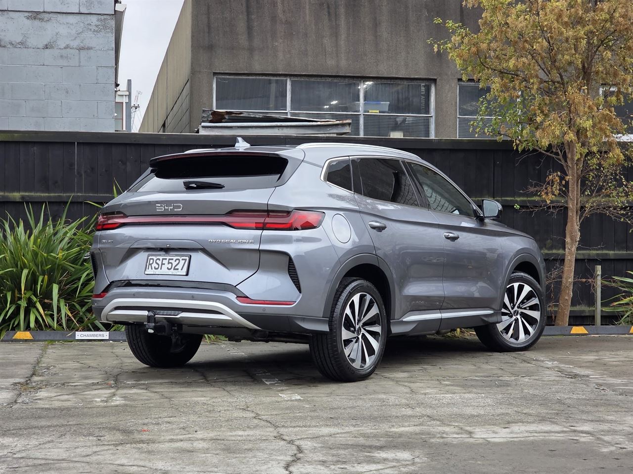 Vehicle image 3