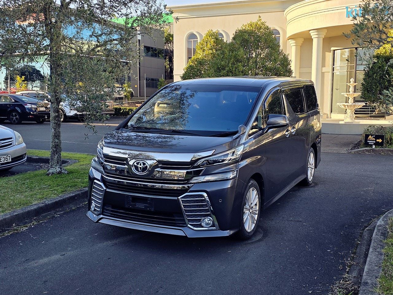 Vehicle image 3