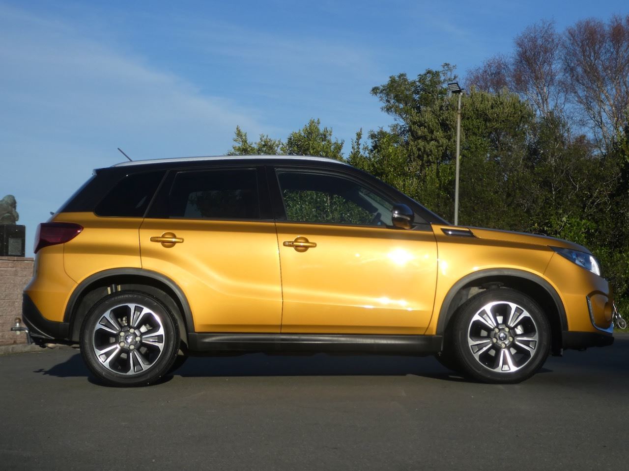 Vehicle image 4