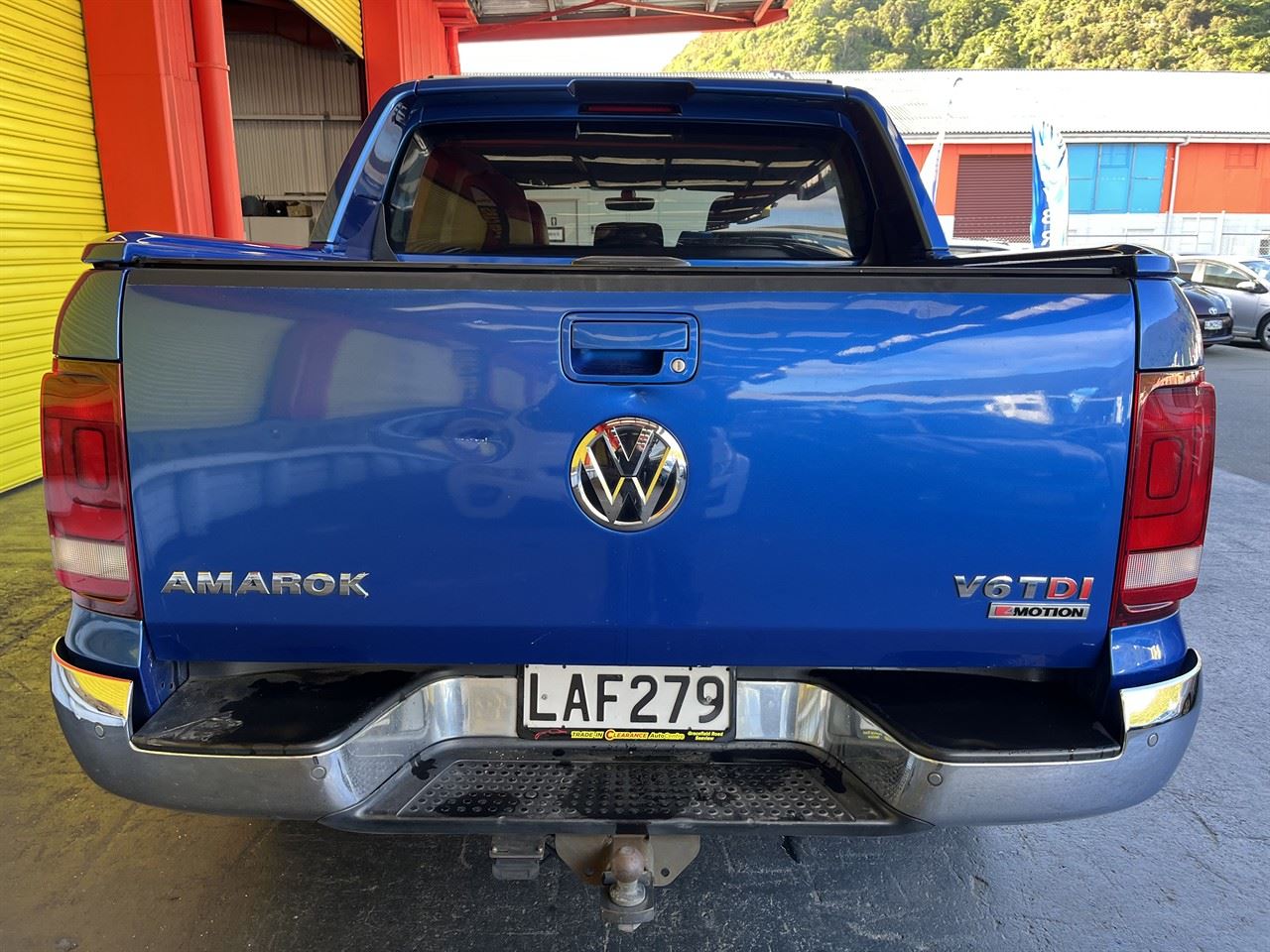 Vehicle image 5