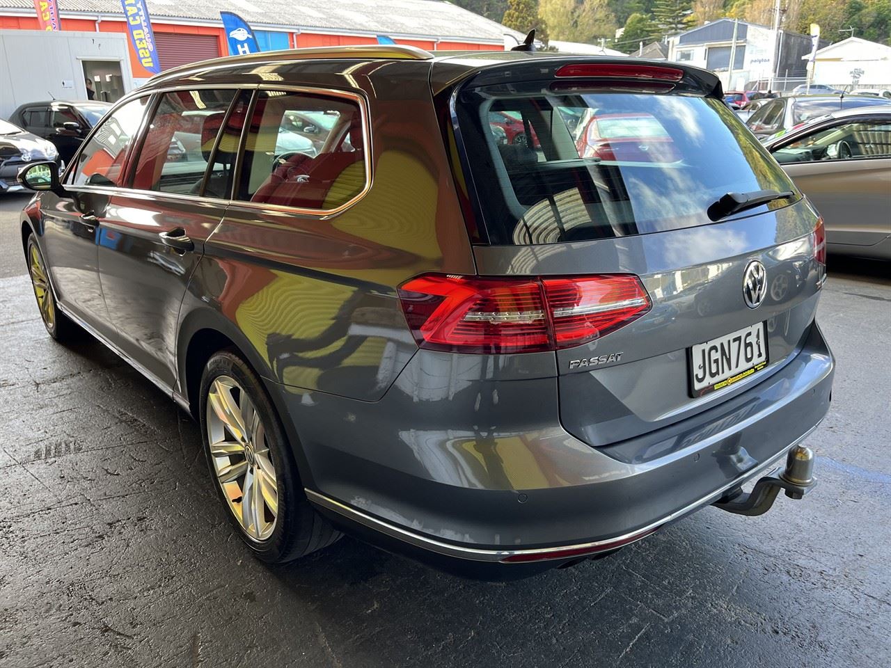 Vehicle image 4