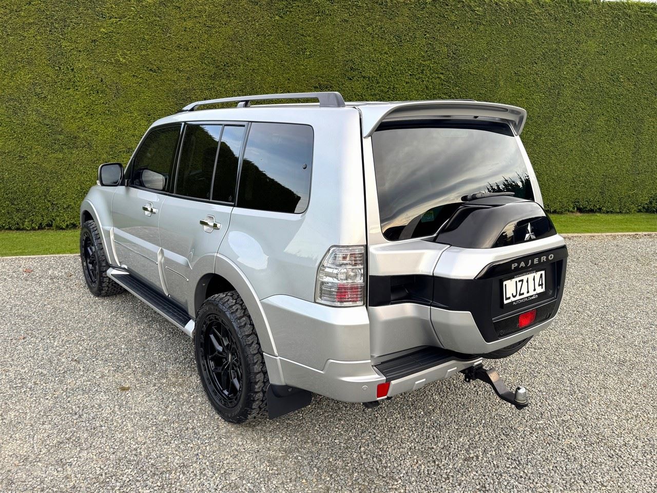 Vehicle image 4