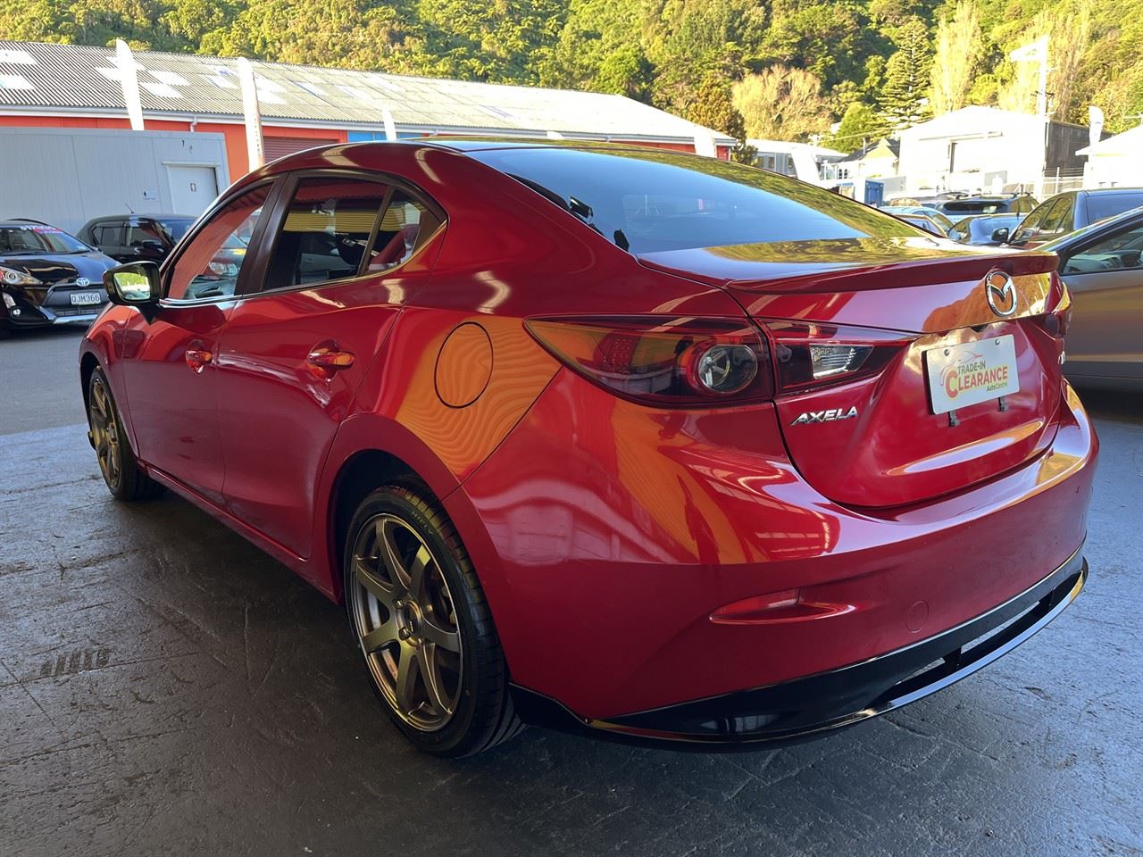 Vehicle image 4