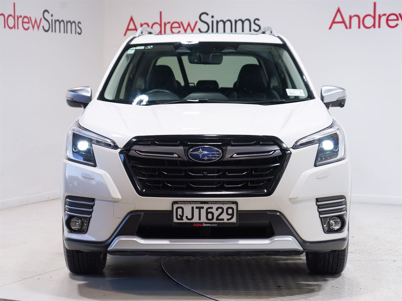 Vehicle image 4