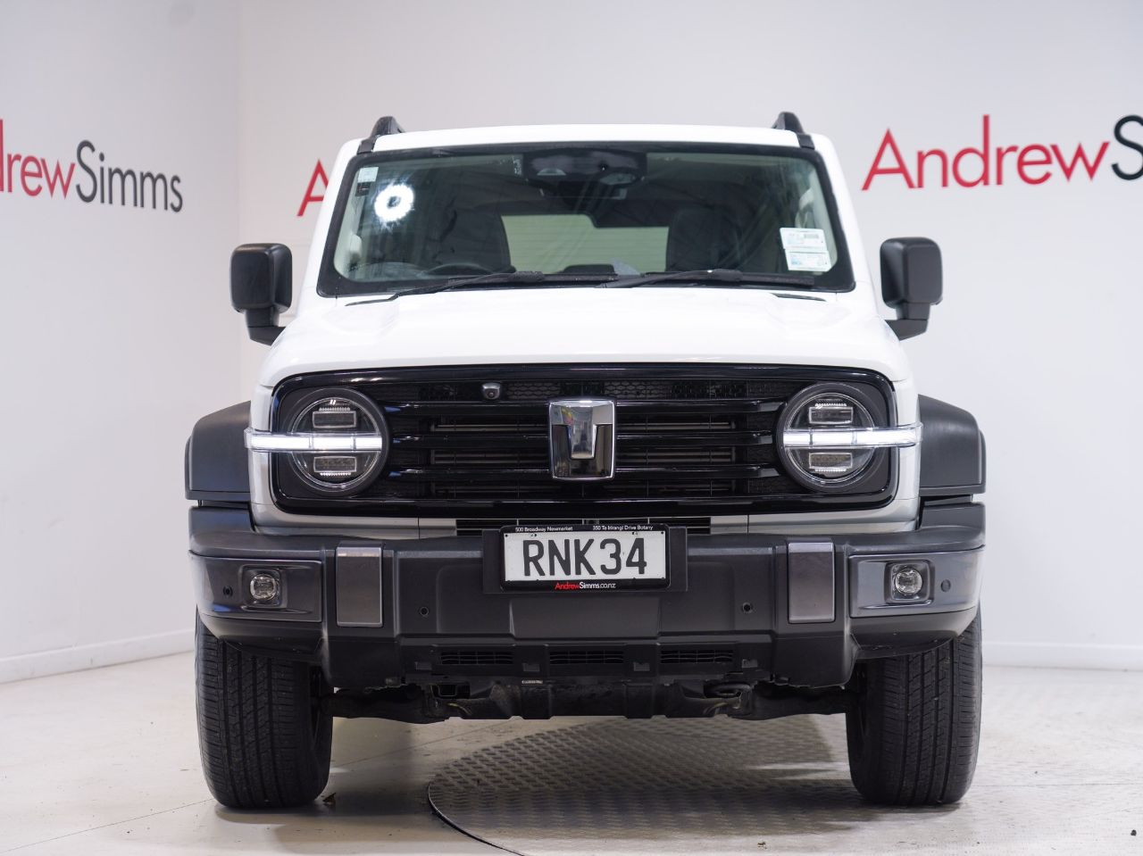 Vehicle image 4