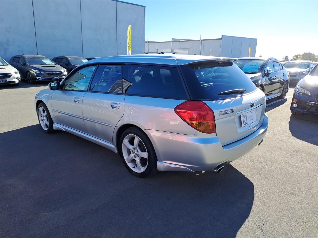 Vehicle image 5