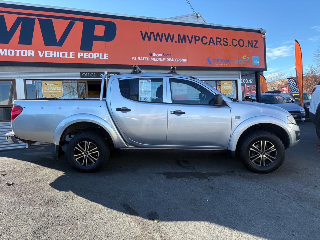Vehicle image 3