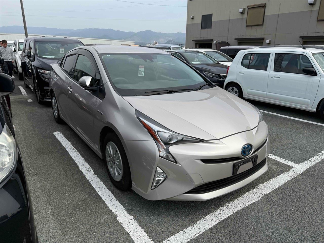 Vehicle image 4